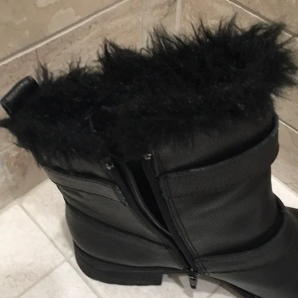 EUC Bass Mara Fur Waterproof Leather Boots Black Size 8.5 - Picture 7 of 10